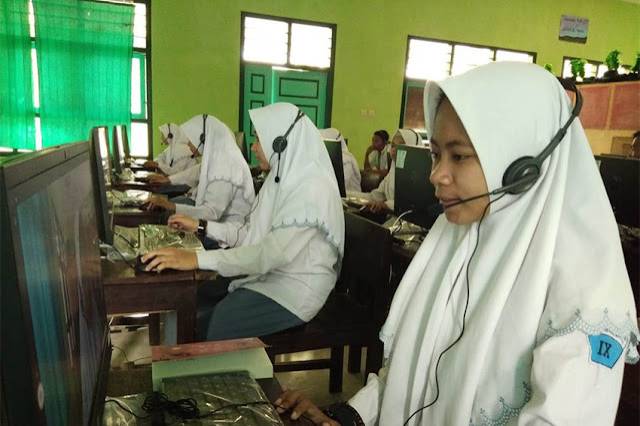 Sekolah Berbasis Digital: Masa Depan di Genggaman
